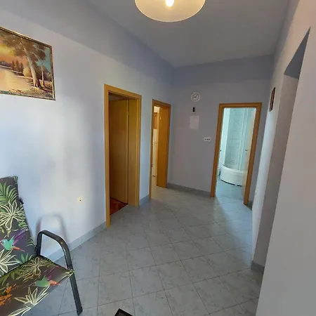 And With Parking Space - 4814 3* Trogir