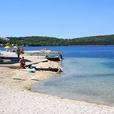 Πανσιόν And With Parking Space - 4814 3*