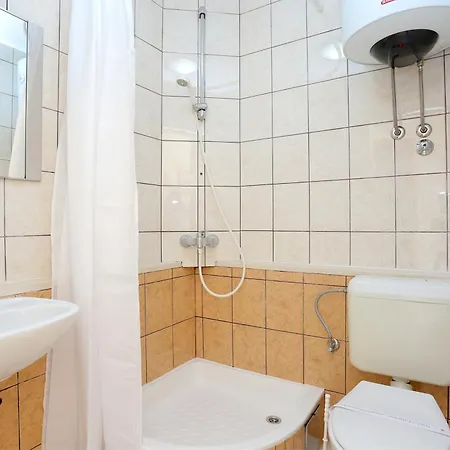 Πανσιόν And With Parking Space - 4814