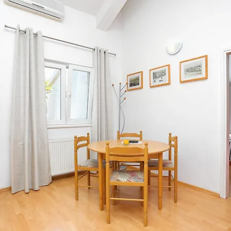 And With Parking Space - 4814 Πανσιόν Τρογκίρ