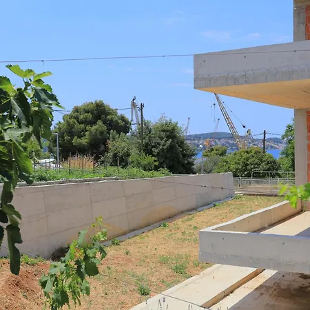 And With Parking Space - 4814 3* Τρογκίρ