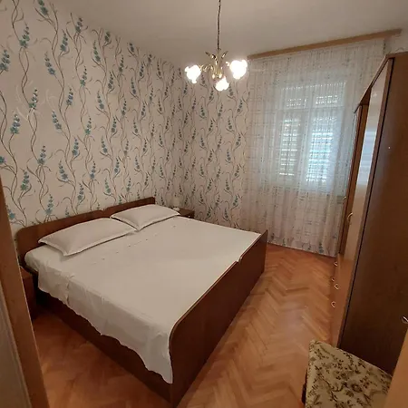 Πανσιόν And With Parking Space - 4814