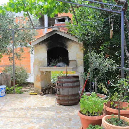 And With Parking Space - 4814 Πανσιόν 3*