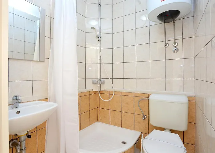 Konukevi And With Parking Space - 4814