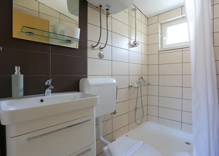 And With Parking Space - 4814 Konukevi Trogir