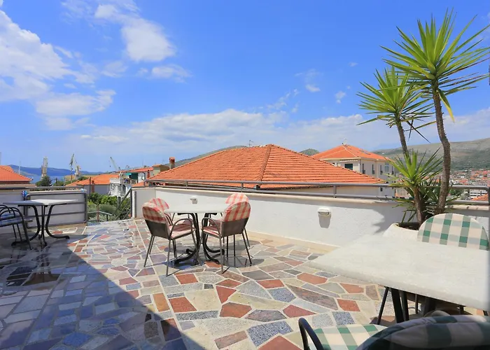 Konukevi And With Parking Space - 4814