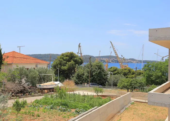 And With Parking Space - 4814 3*