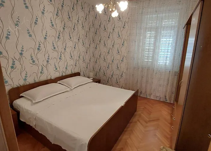 Konukevi And With Parking Space - 4814