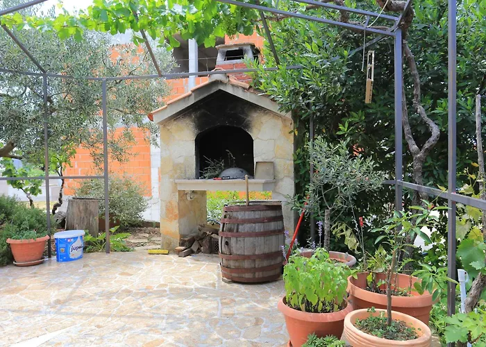 And With Parking Space - 4814 Konukevi 3*