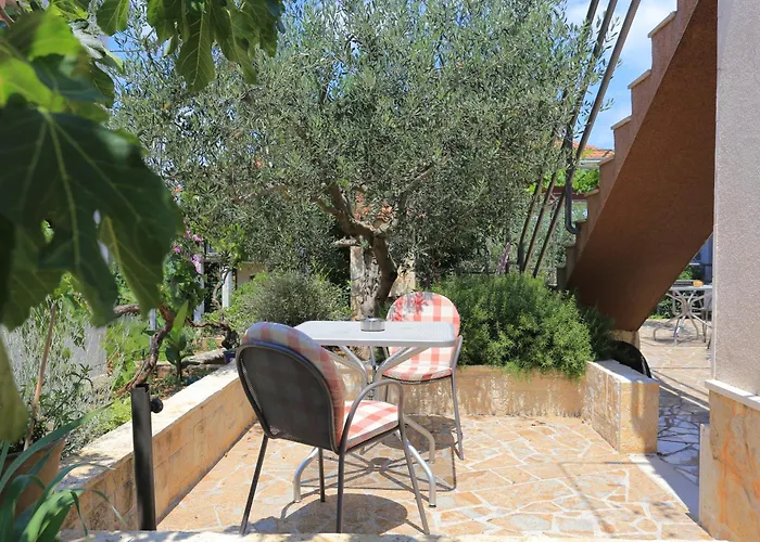 And With Parking Space - 4814 Konukevi Trogir