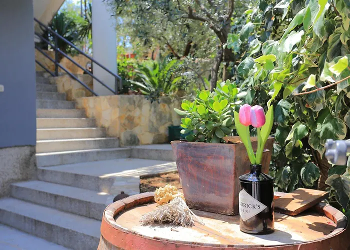 Konukevi And With Parking Space - 4814 Trogir