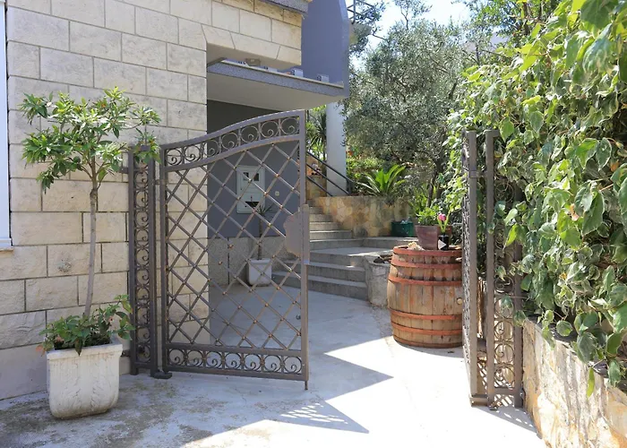 And With Parking Space - 4814 Trogir