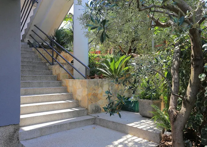 And With Parking Space - 4814